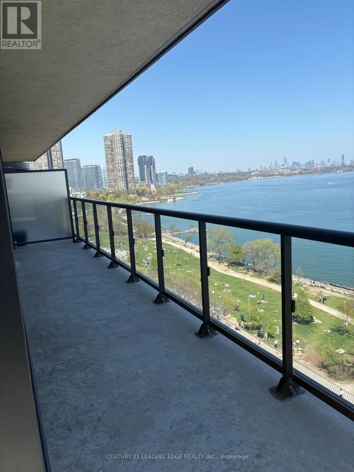 Property Photo:  39 Annie Craig Drive 1016  ON M8V 0H1 