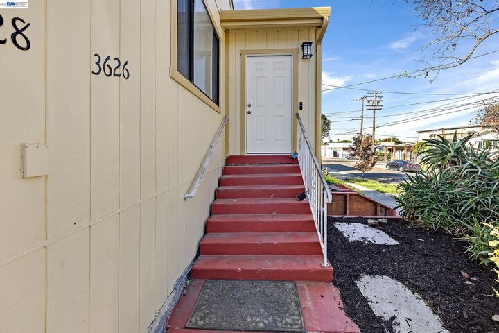Property Photo: 3626 A Midvale Ave CA 94602