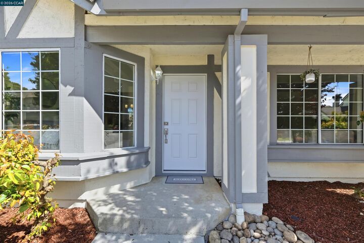Property Photo:  366 Sunnyslope Dr  CA 94536 