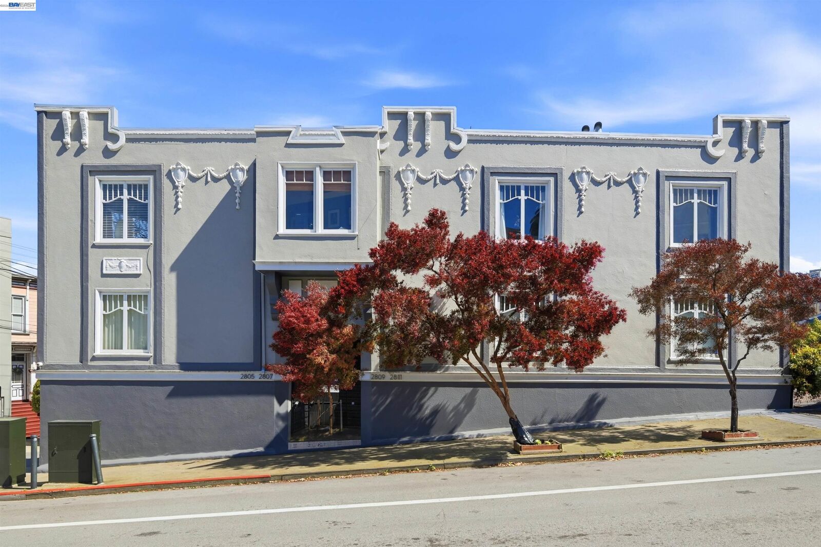 Property Photo:  2811 Market St  CA 94114 