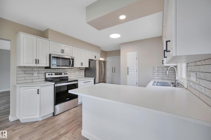 Property Photo:  6515 104 A Street NW  AB T6Y 2M2 