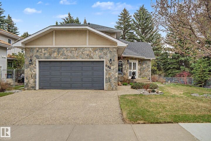 Property Photo: 1 Fieldstone Drive AB T7X 2Z3