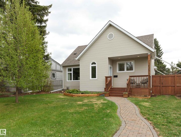 Property Photo:  11635 72 Avenue NW  AB T6G 0B9 
