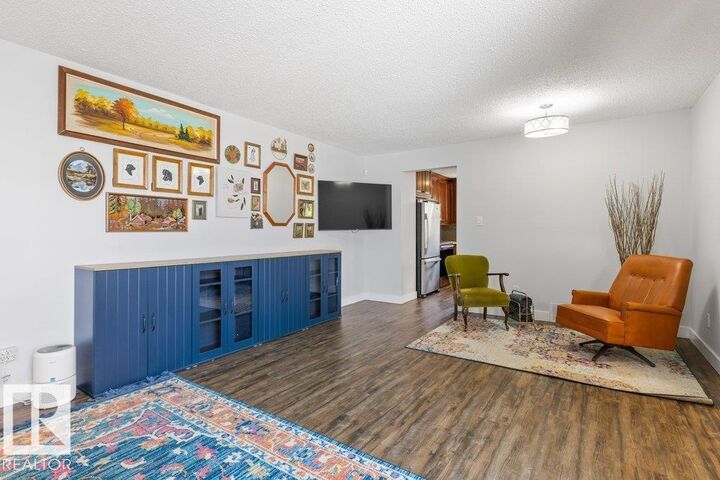 Property Photo:  2937 130 Avenue NW  AB T5A 3M1 