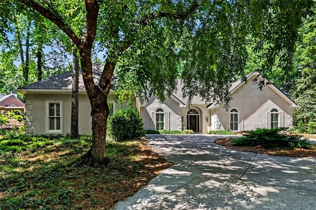 Property Photo:  2565 Fairview Drive  GA 30041 