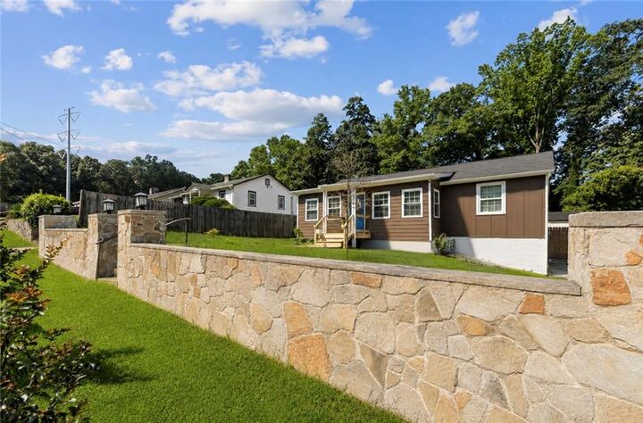 Property Photo: 198 Joe Louis Drive NW GA 30314