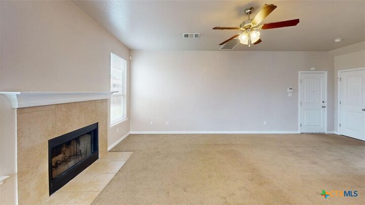 Property Photo:  500 W Libra Drive  TX 76542 
