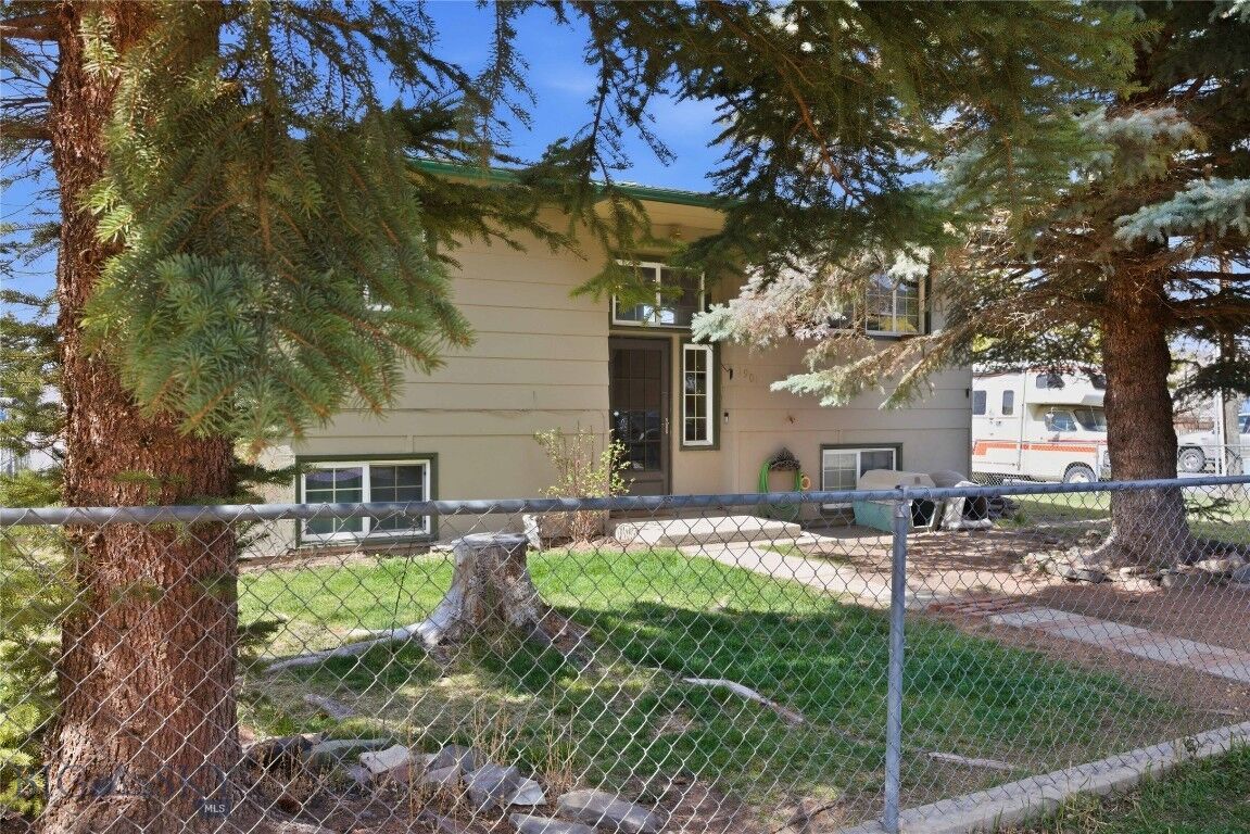 Property Photo: 1901 Lafayette MT 59701
