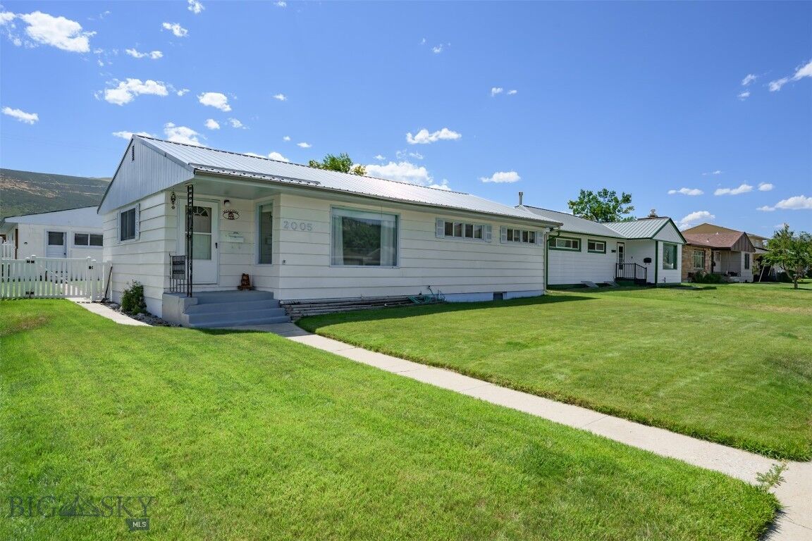Property Photo: 2005 Tammany Street MT 59711