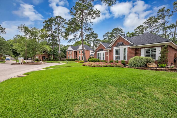 Property Photo: 11 Feather Branch Court TX 77381