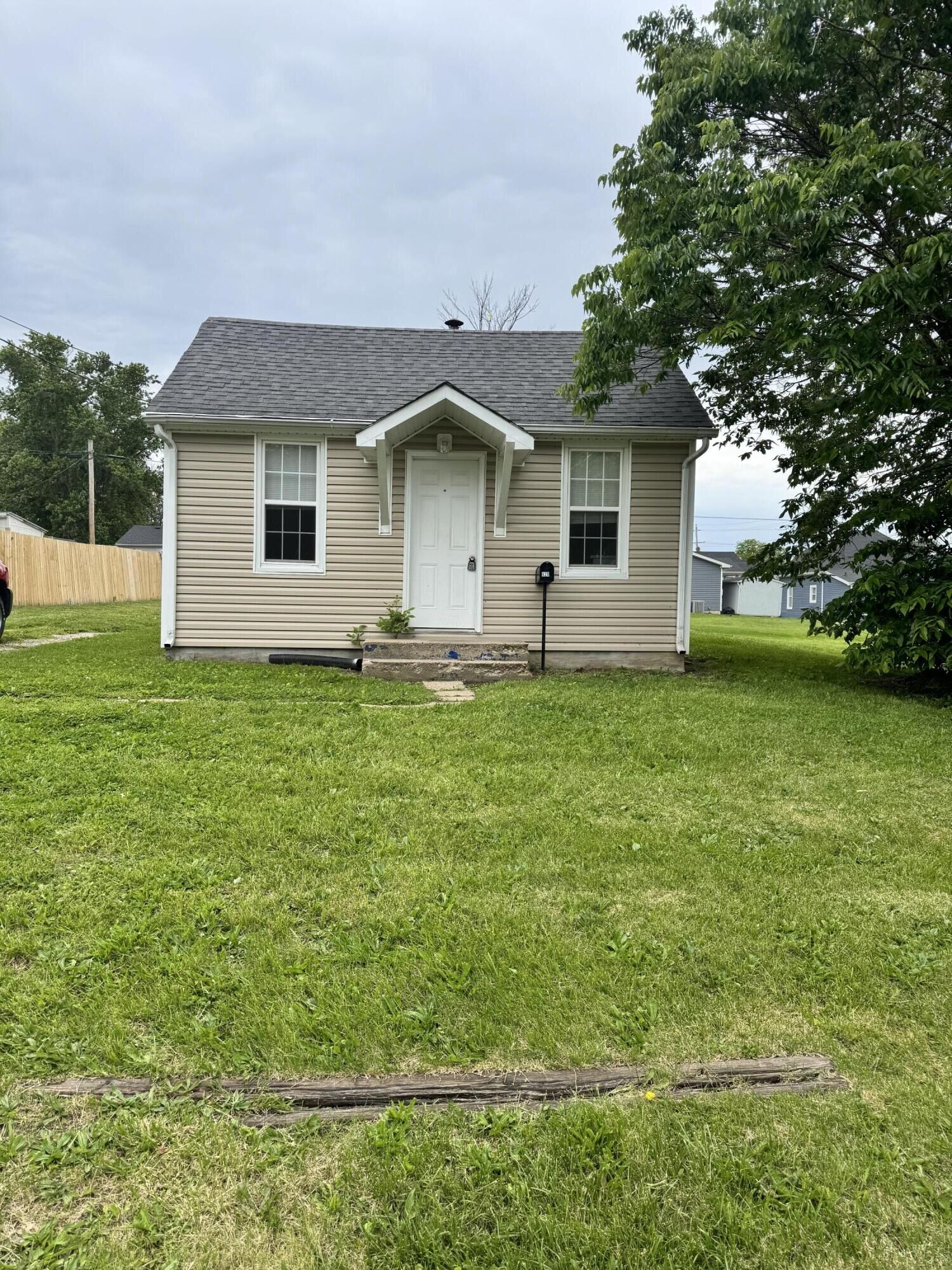 Property Photo:  620 W Pearson Street  MO 65265 