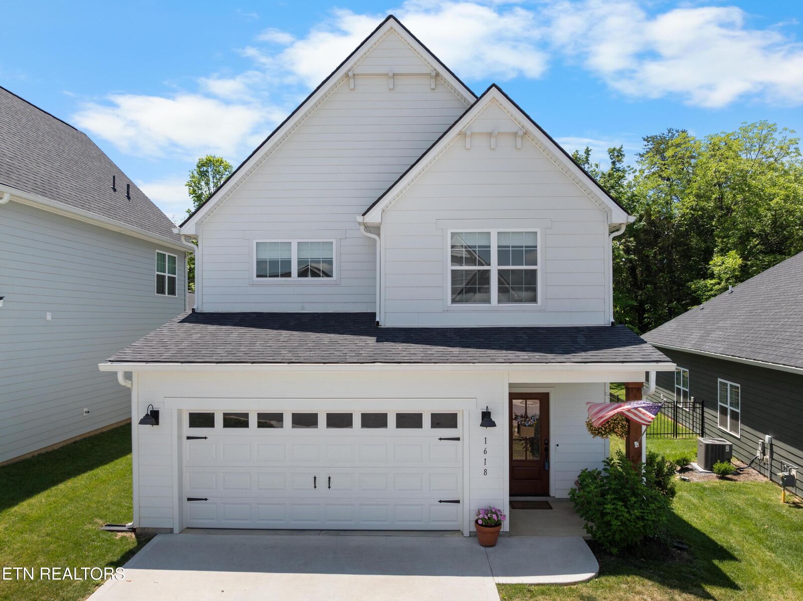 Property Photo: 1618 Spring Berry Lane TN 37924