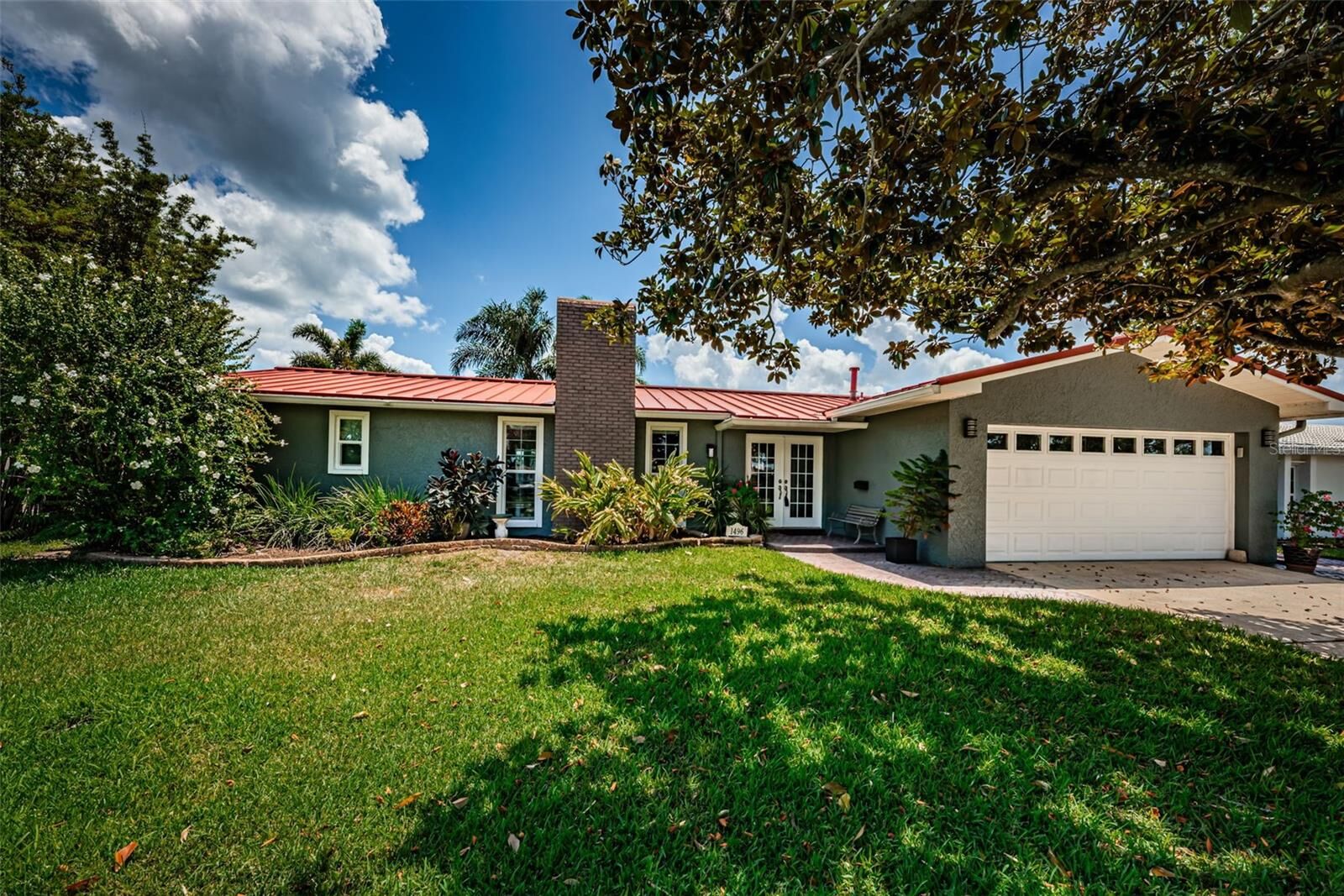 Property Photo: 1496 49th Avenue NE FL 33703