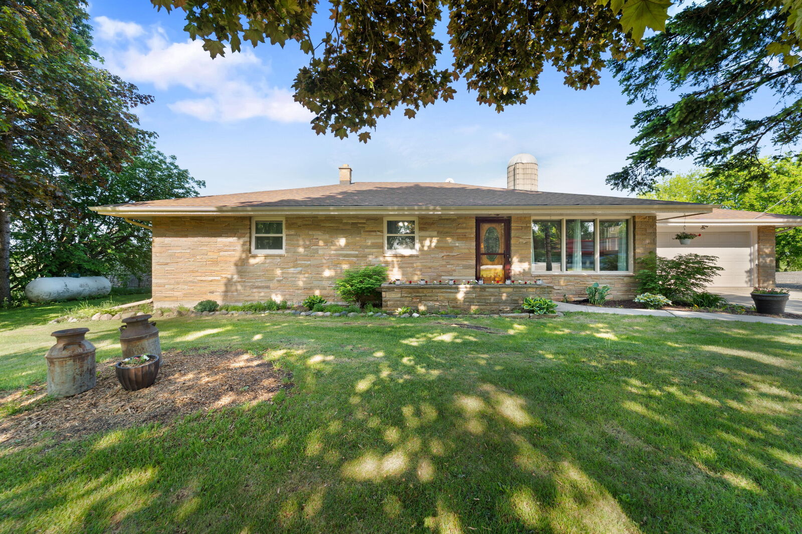 Property Photo:  4211 County Road Kw -  WI 53074 
