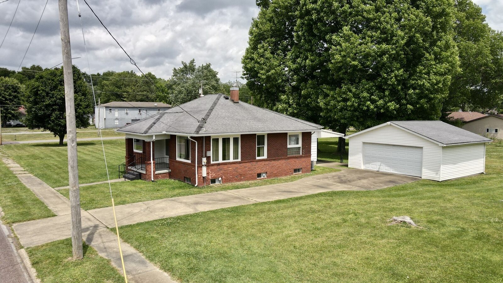 Property Photo:  606 S Monroe Street  IL 62896 