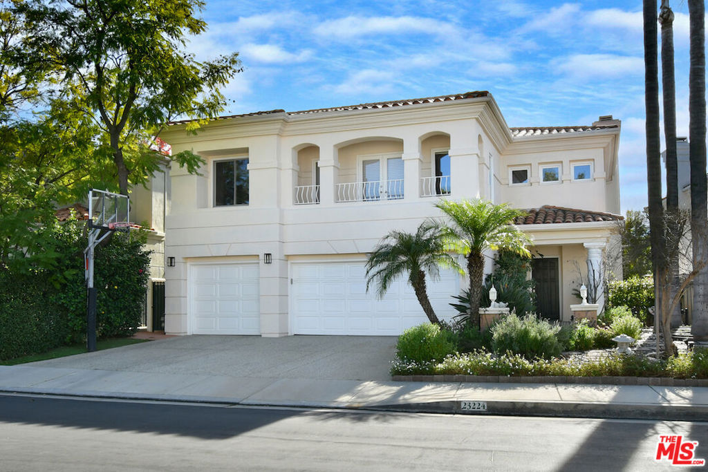 Property Photo:  23224 Park Corniche  CA 91302 