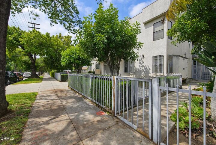 Property Photo: 847 N Raymond Avenue 9A CA 91103