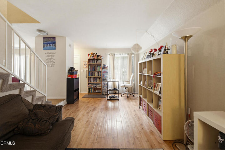 Property Photo:  847 N Raymond Avenue 9A  CA 91103 