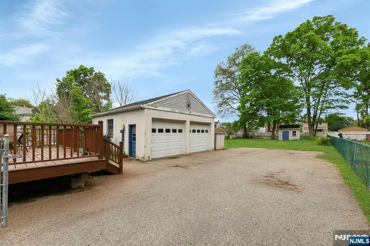 Property Photo:  17 Butler Place  NJ 07420 