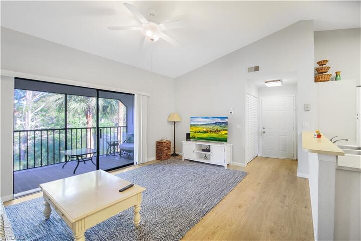 Property Photo:  2058 Arbour Walk Cir 3322  FL 34109 