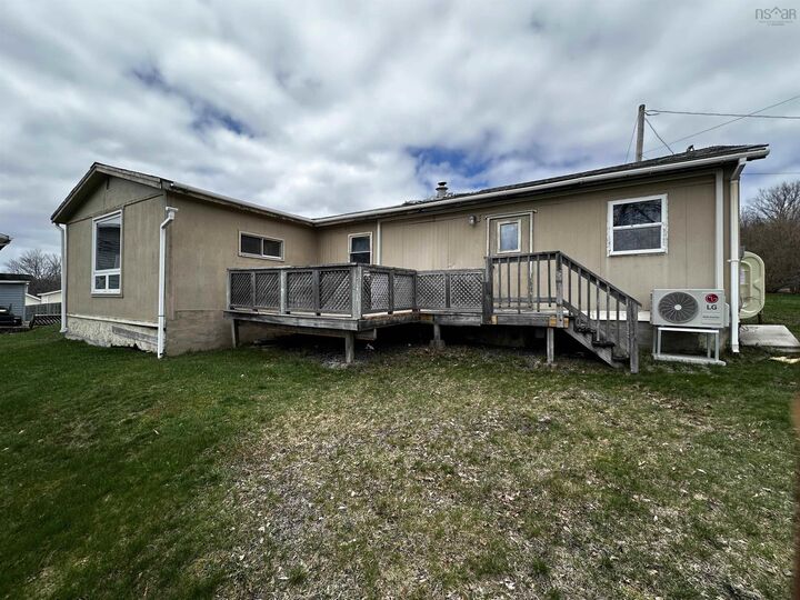Property Photo:  22 Old Halifax Road W  NS B0N 2T0 