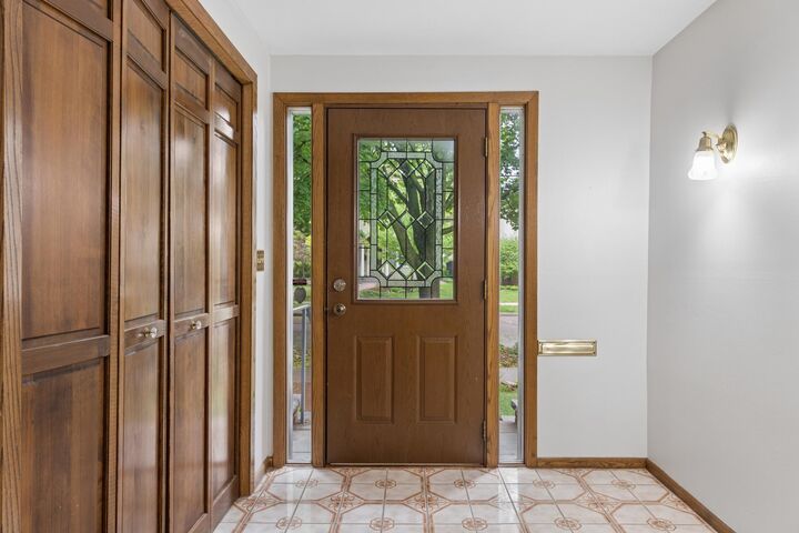 Property Photo:  1847 Sargent Avenue  MN 55105 