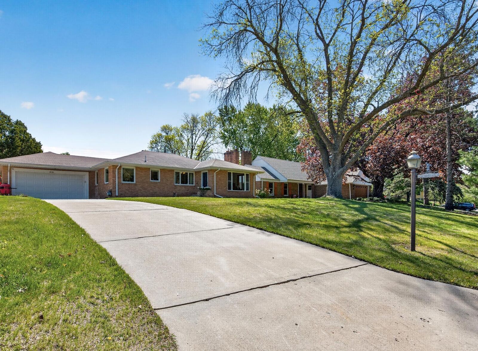 Property Photo:  3606 Beard Avenue N  MN 55422 