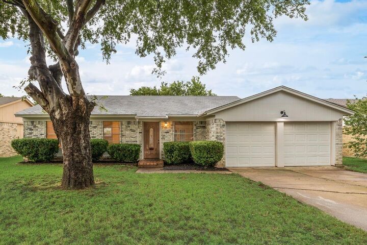 Property Photo:  5625 Marlene  TX 76148 