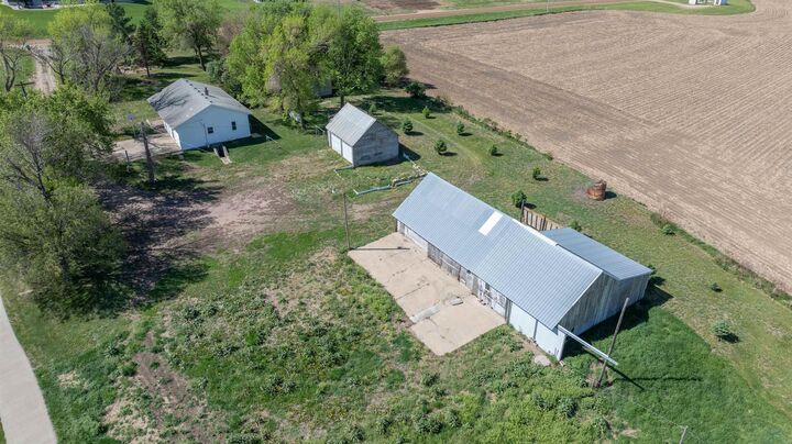 Property Photo:  820 4th St  IA 51027 