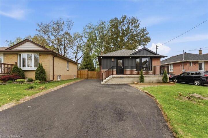 Property Photo: 374 East 13th Street ON L9A 4A1