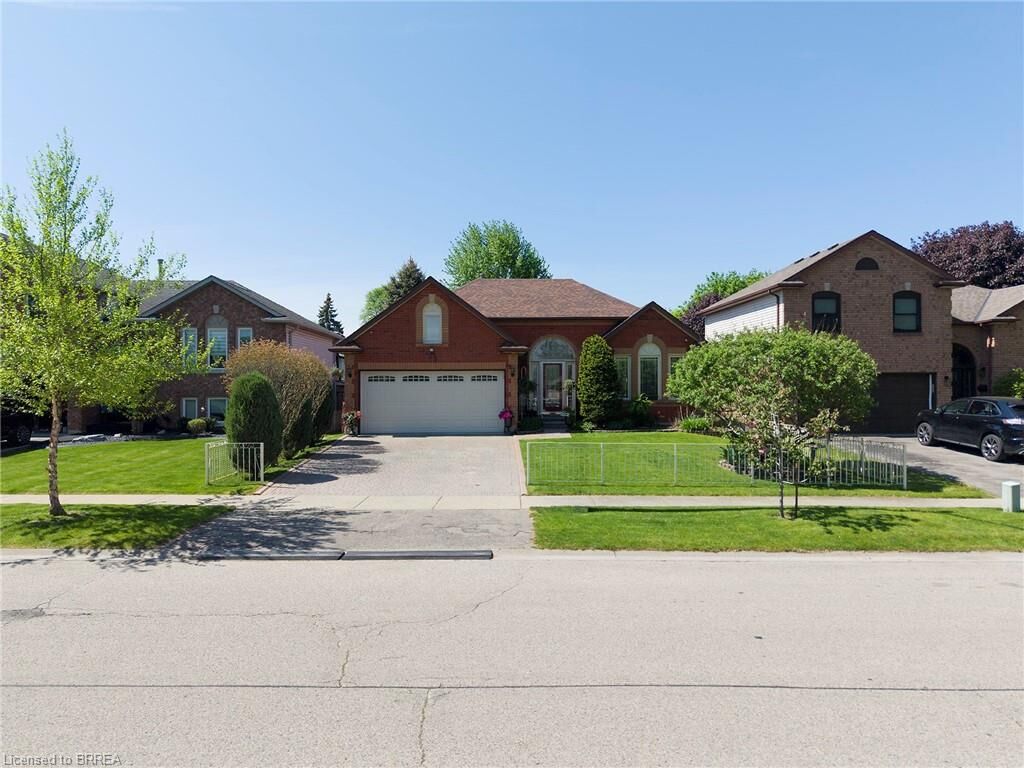 Property Photo:  25 Maplecrest Lane  ON N3R 7T9 