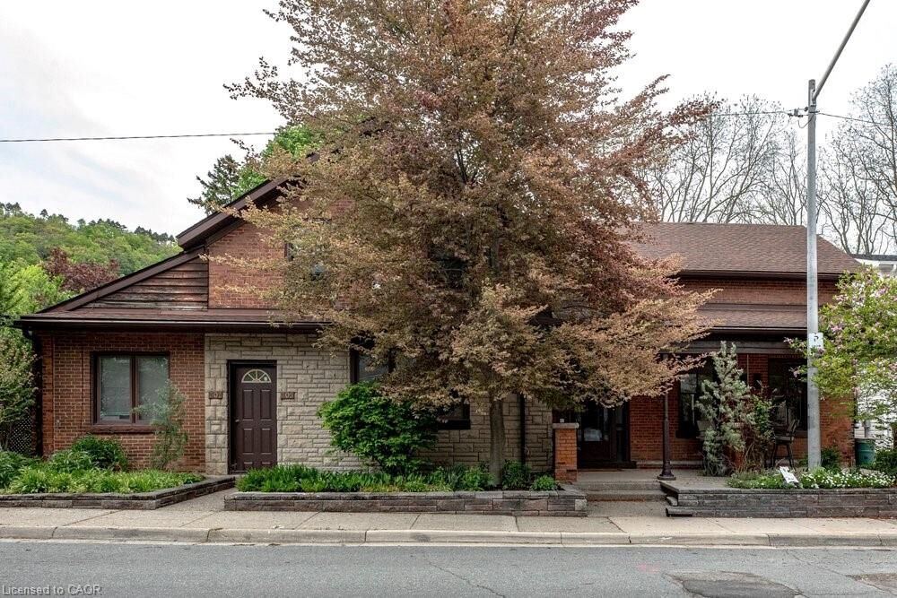 Property Photo:  303-307 King Street W  ON L9H 1W3 