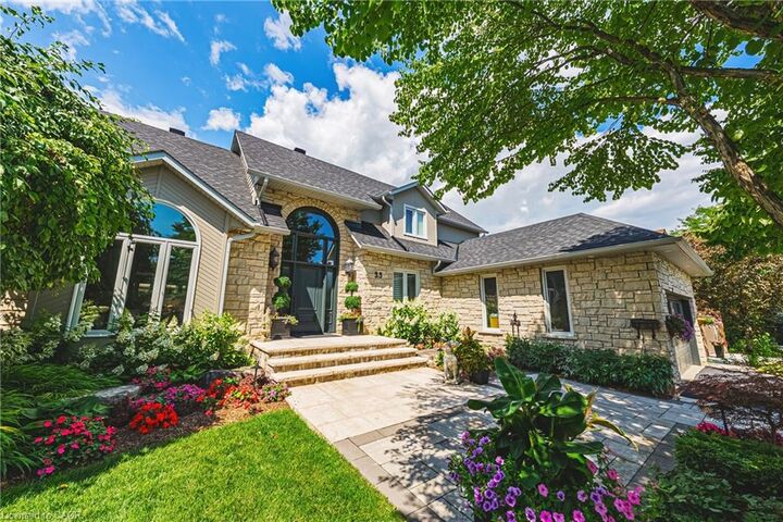 Property Photo: 33 Golfview Crescent ON L9H 6V1