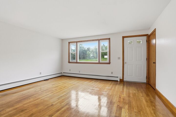 Property Photo:  105-107 Salisbury St  MA 01826 