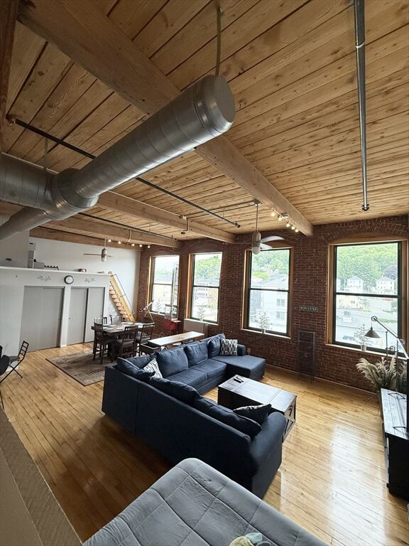 Property Photo:  1 Envelope Ter 309  MA 01604 