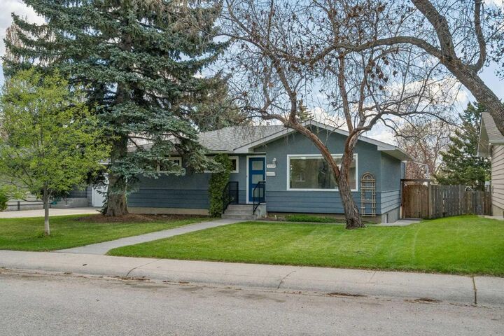 Property Photo: 7224 Farrell Road SE AB T2H 0T6