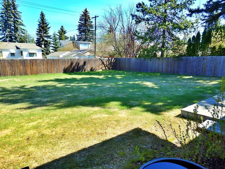 Property Photo:  5408 50 Avenue  AB T9X 1V2 