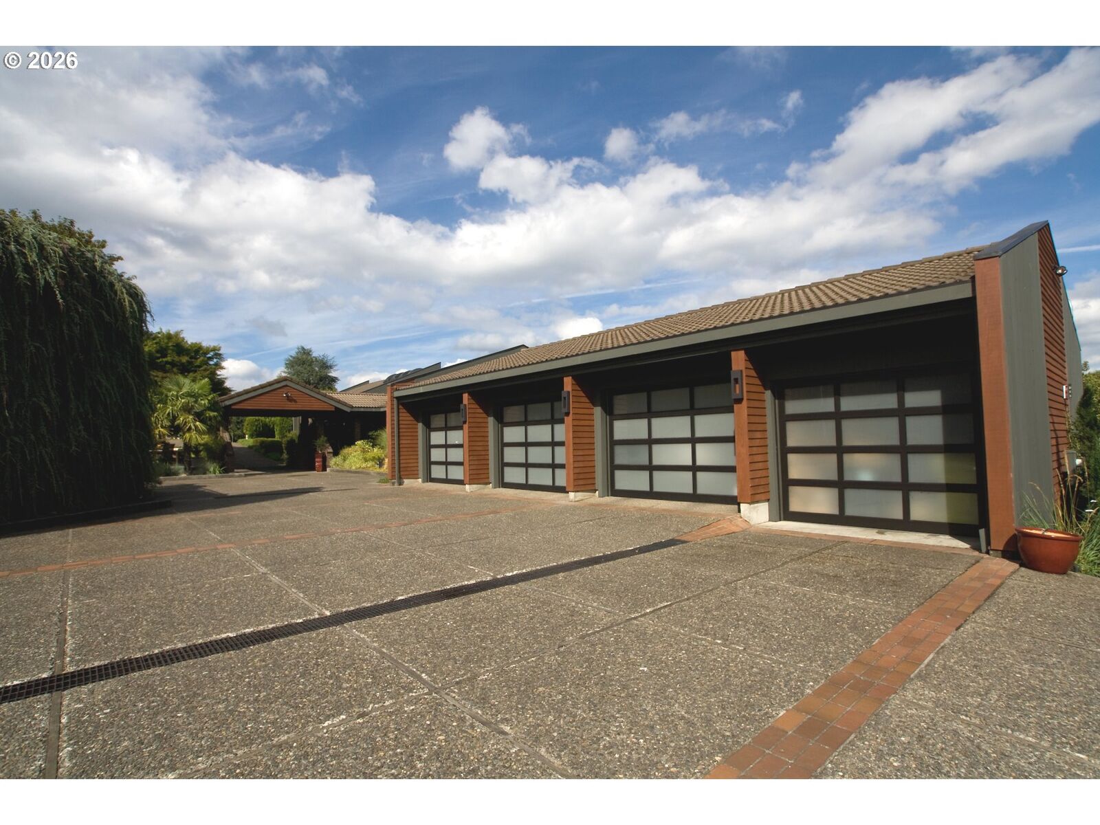 Property Photo: 13237 Knaus Rd OR 97034