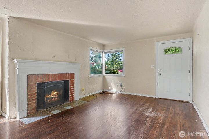 Property Photo: 6422 28th Avenue S WA 98108