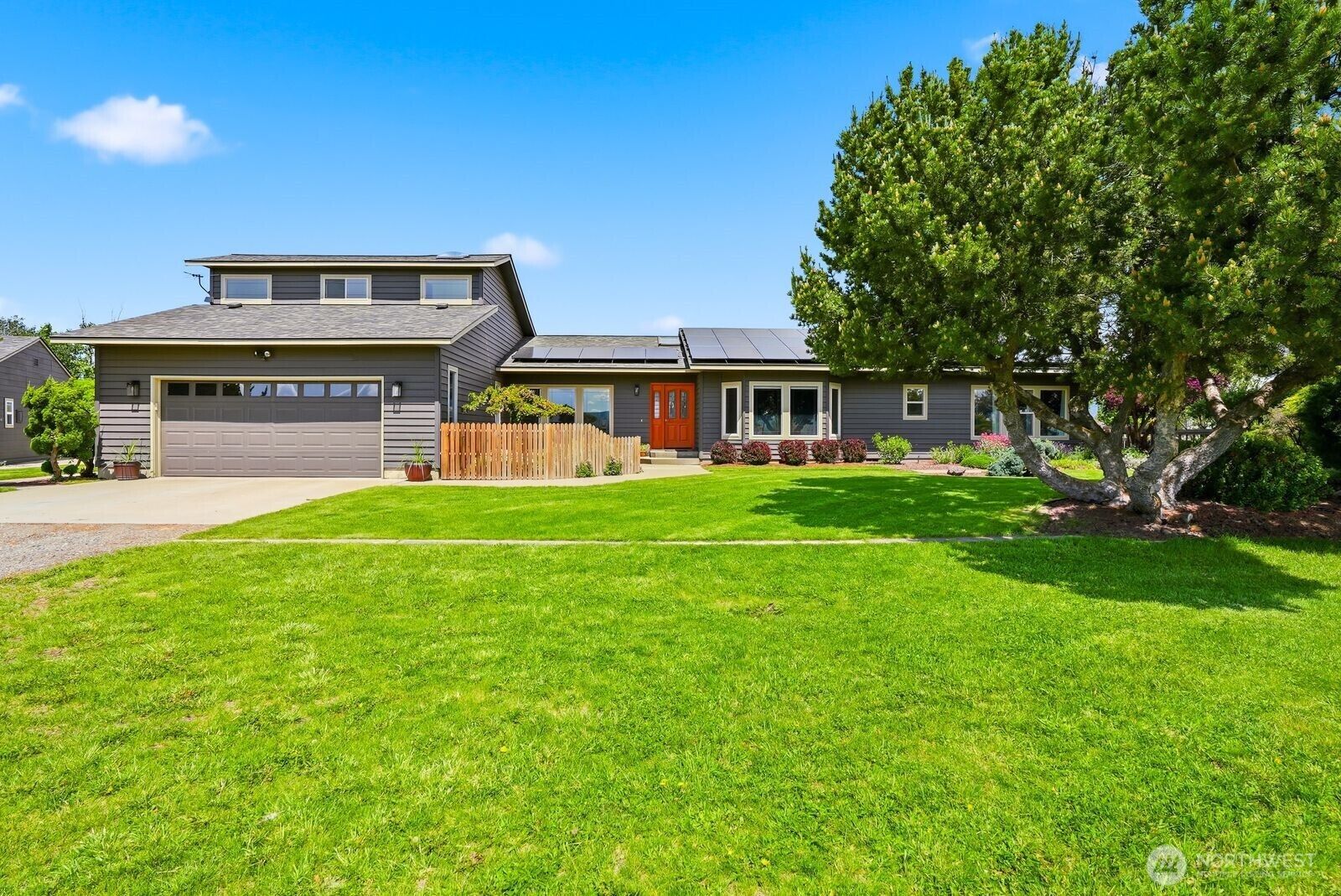 Property Photo:  2531  Watson Road  WA 98926 