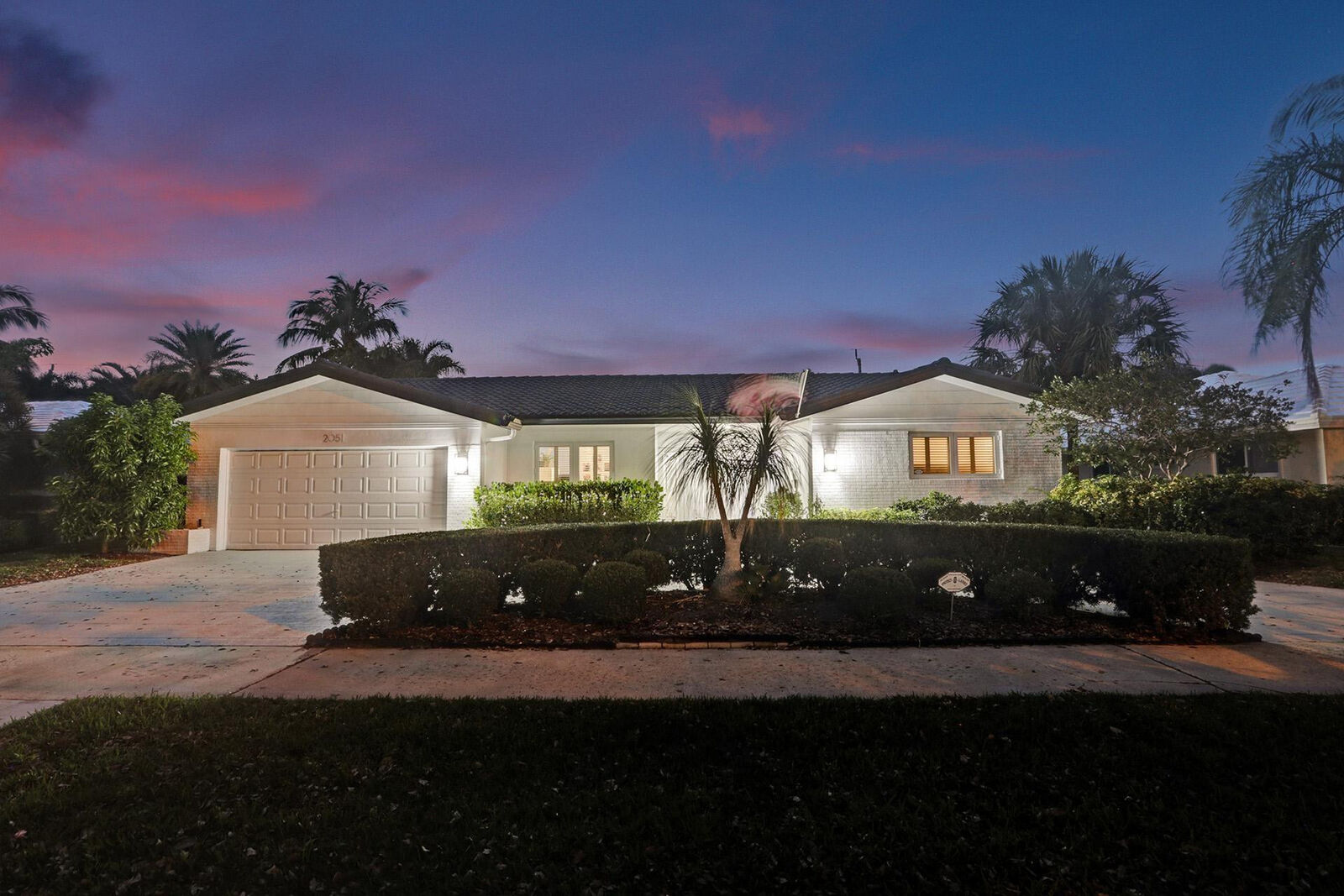 Property Photo:  2051 NE 59th Court  FL 33308 