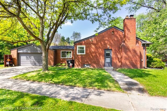 Property Photo:  25009 Donald  MI 48239 