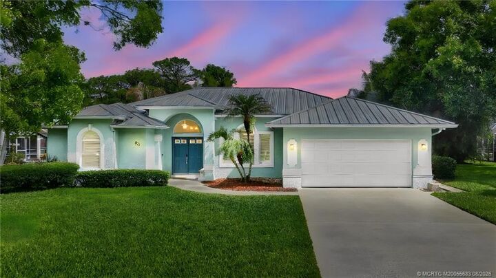 Property Photo:  671 SE Pin Oak Terrace  FL 34997 