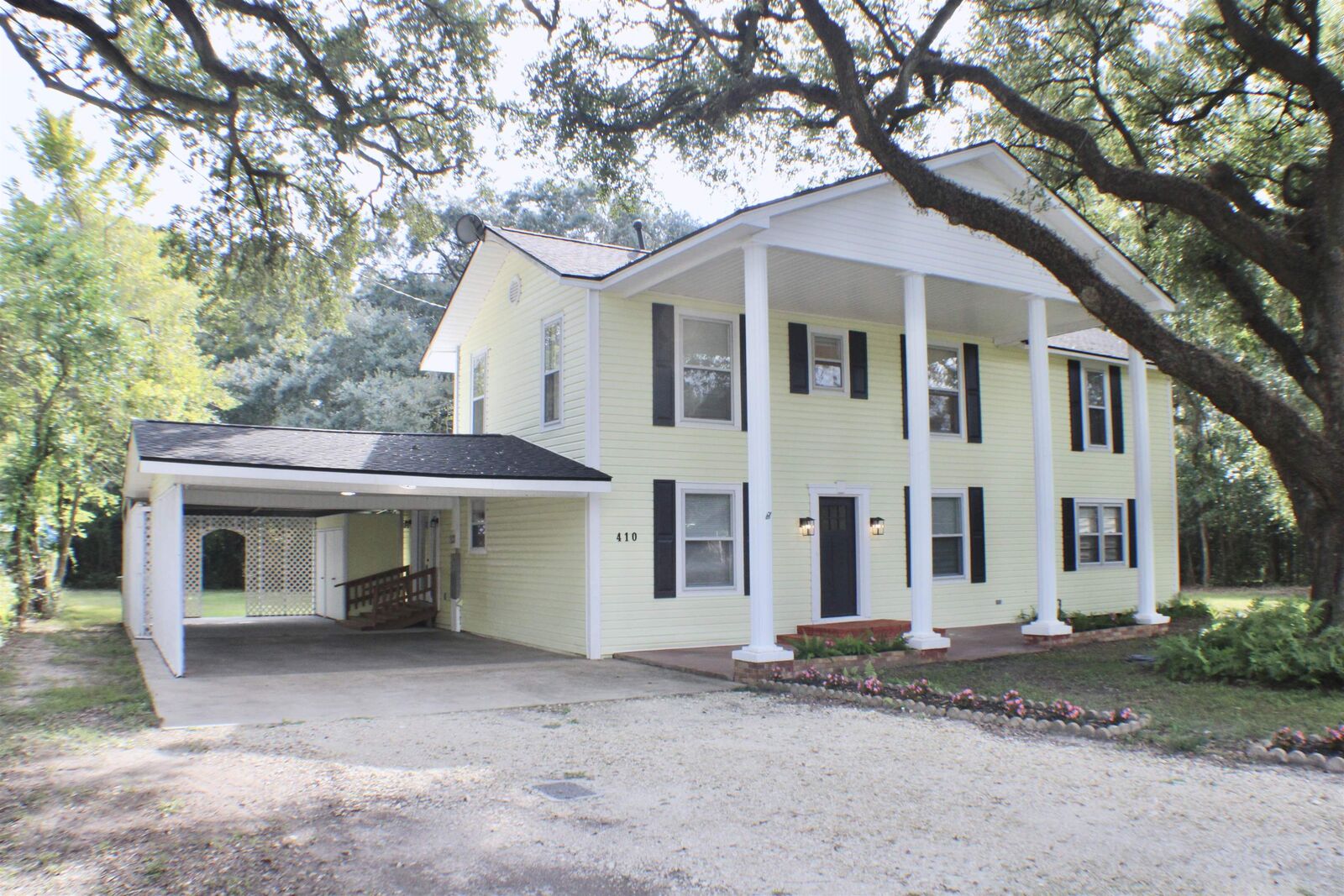 Property Photo:  410 Belvedere Dr.  TX 77706 