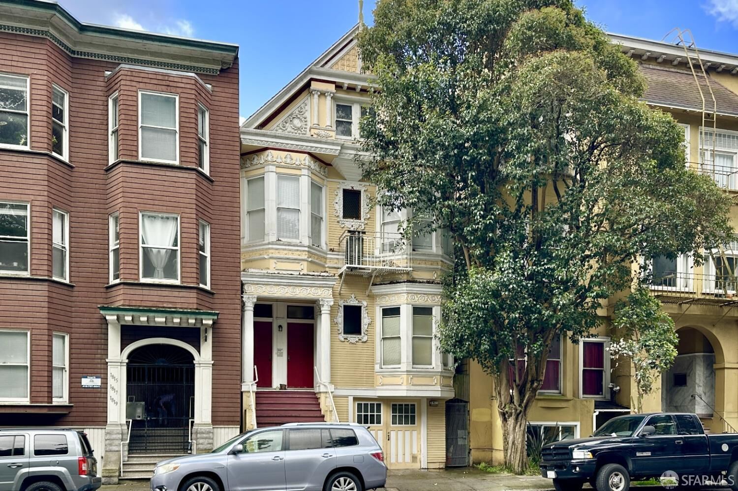 Property Photo:  1821-1823 Oak Street  CA 94117 