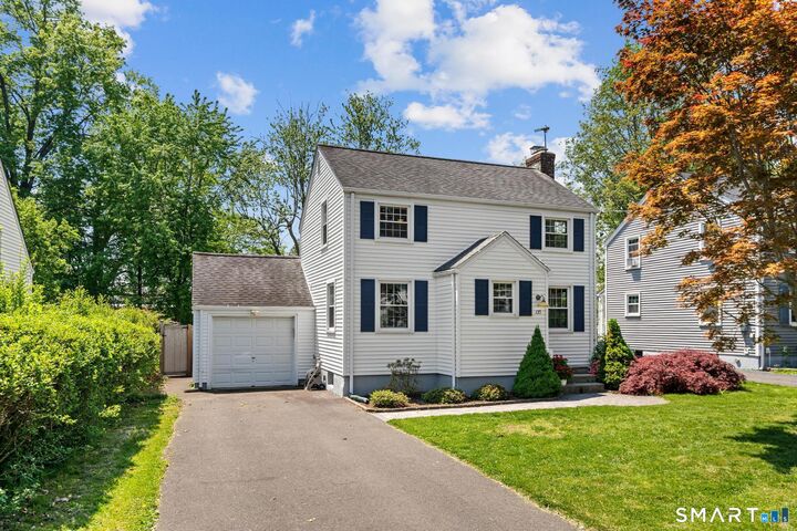 Property Photo: 135 Edgemont Avenue CT 06110