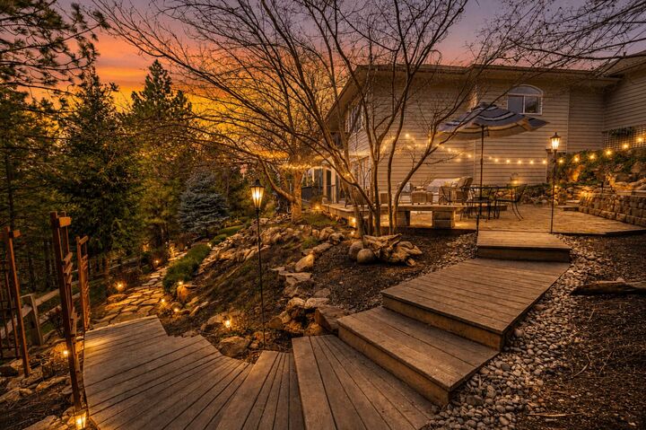 Property Photo: 102 N Lindeblad Ln WA 99019