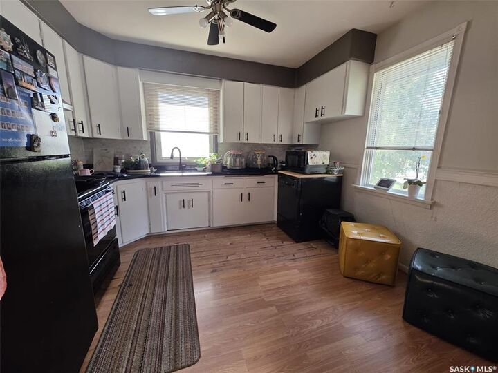 Property Photo: 1116 Cumberland Avenue S SK S7H 2L7