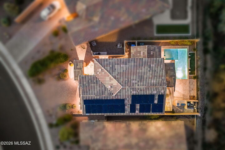 Property Photo:  1005 W Lark Bunting Lane  AZ 85755 