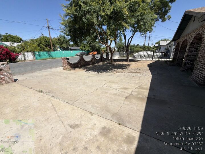 Property Photo:  19670 Road 230  CA 93267 